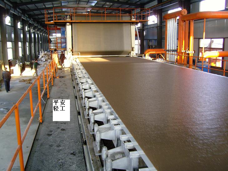 2008年2月，阜寧興峰成功出紙